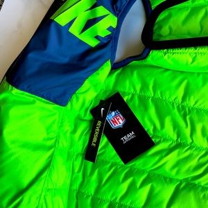Nike NFL REVERSIBLE SEAHAWKS VEST.